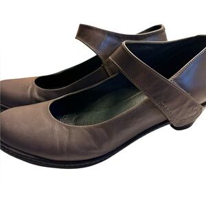 DANSKO Size 41 US 9 Bess Mary Jane Dark Gray Leather Wedge Heel Comfort Shoe
